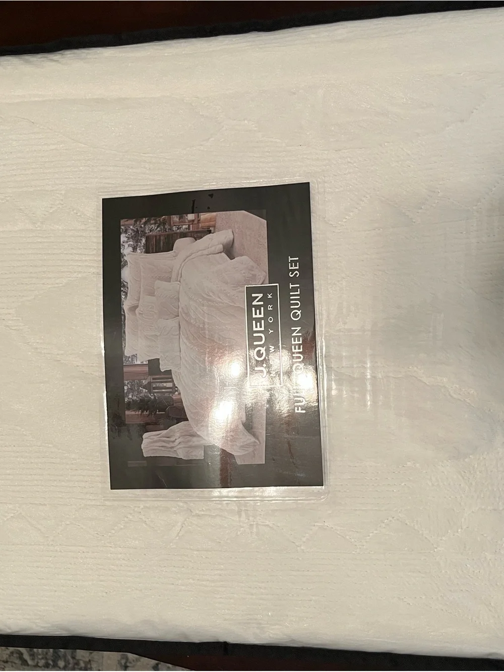 J. Queen New York Cream Full/Queen Quilt Set